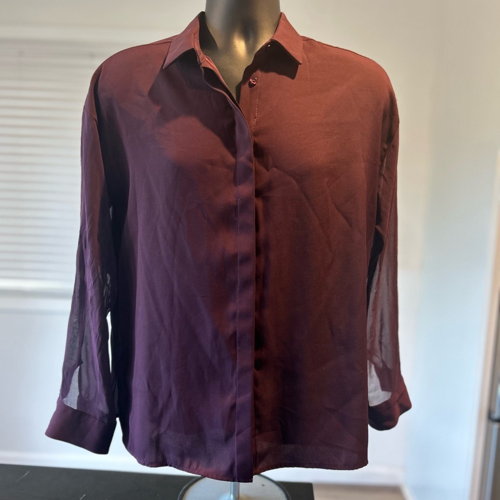Small Calvin Klein blouse with chiffon sleeves